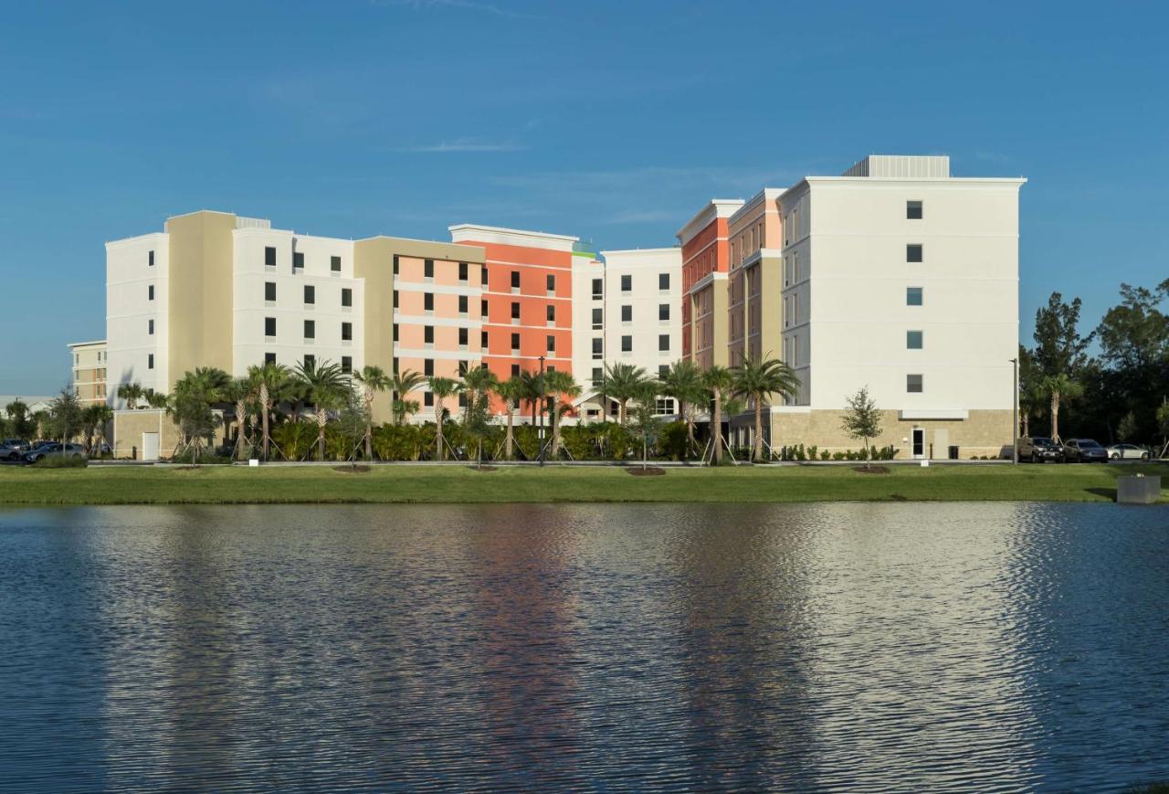Home2 Suites By Hilton Cape Canaveral Cruise Port Luaran gambar