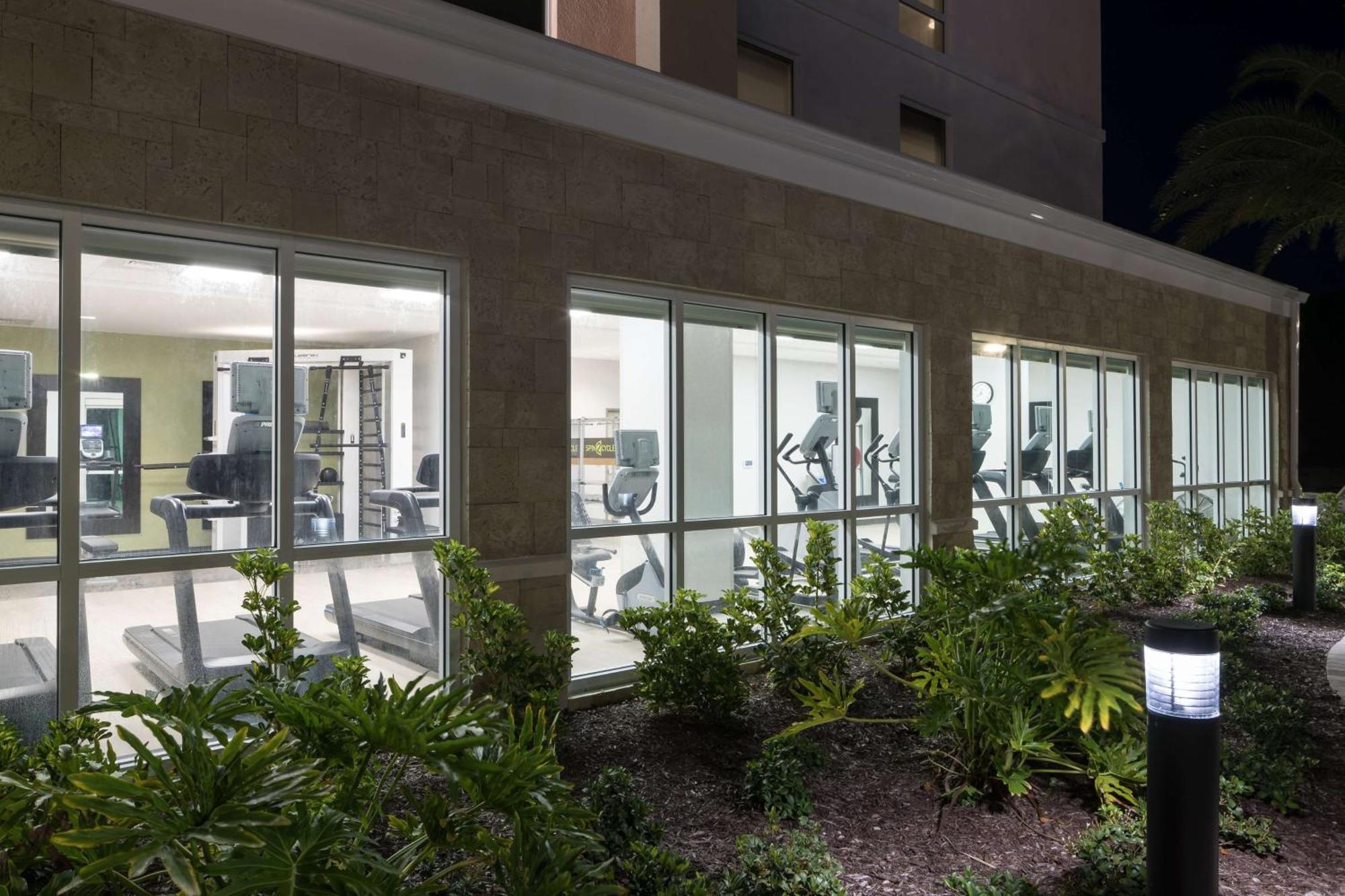 Home2 Suites By Hilton Cape Canaveral Cruise Port Luaran gambar