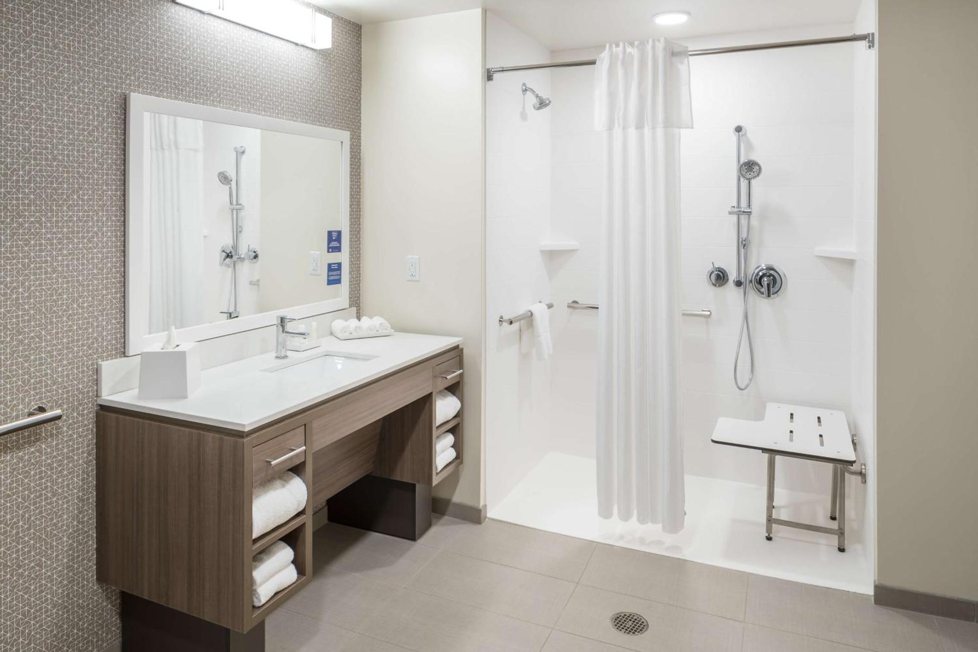 Home2 Suites By Hilton Cape Canaveral Cruise Port Luaran gambar