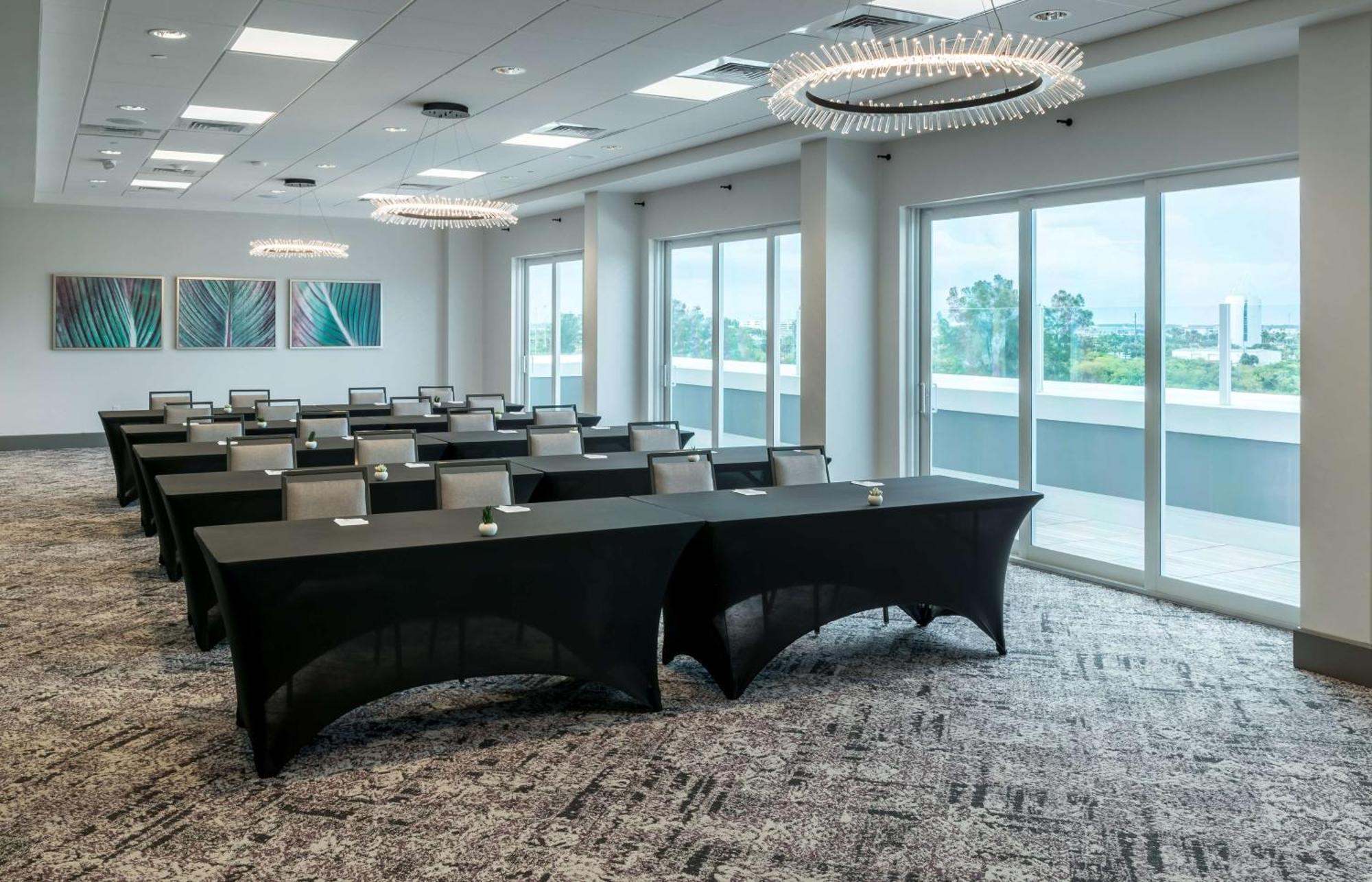 Home2 Suites By Hilton Cape Canaveral Cruise Port Luaran gambar