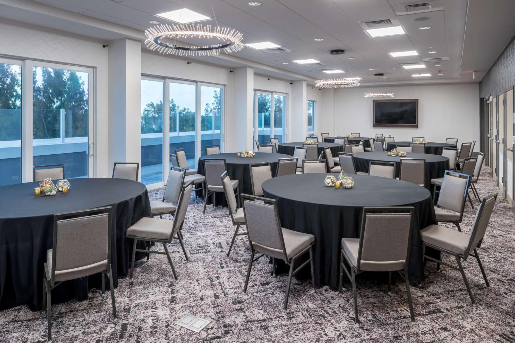 Home2 Suites By Hilton Cape Canaveral Cruise Port Luaran gambar